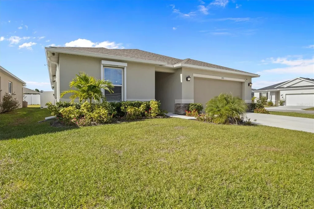 1591 Mattie Pointe Place Auburndale FL 33823