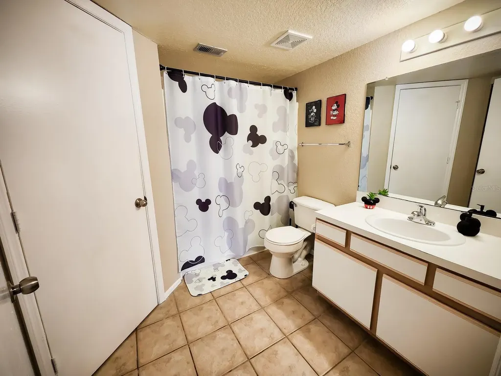 2216 Grand Cayman Court Kissimmee FL 34741