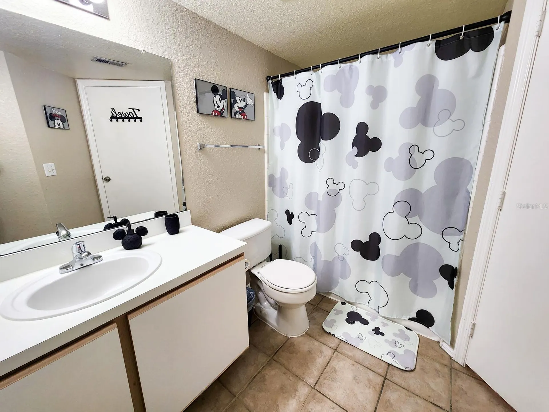 2216 Grand Cayman Court Kissimmee FL 34741