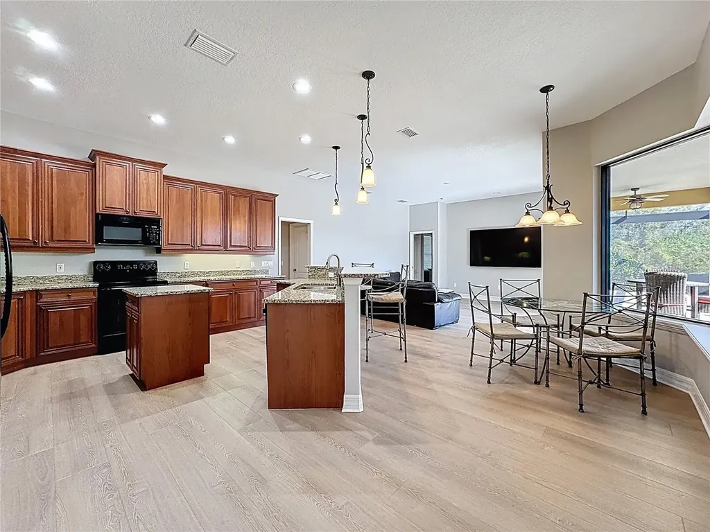 501 169th Court NE Bradenton FL 34212