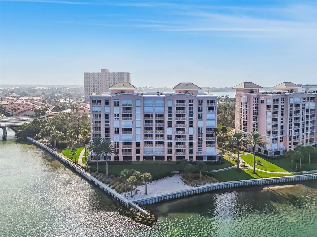 4991 Bacopa Lane S St Petersburg FL 33715
