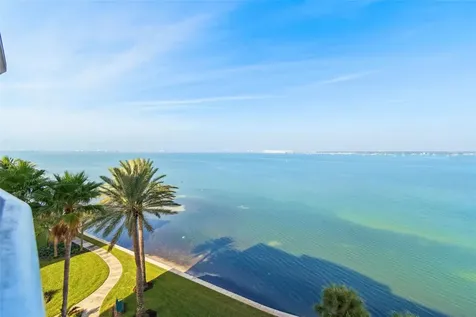 4991 Bacopa Lane S St Petersburg FL 33715