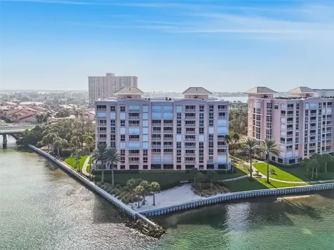4991 Bacopa Lane S St Petersburg FL 33715