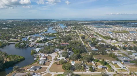 118 2nd Street NW Ruskin FL 33570