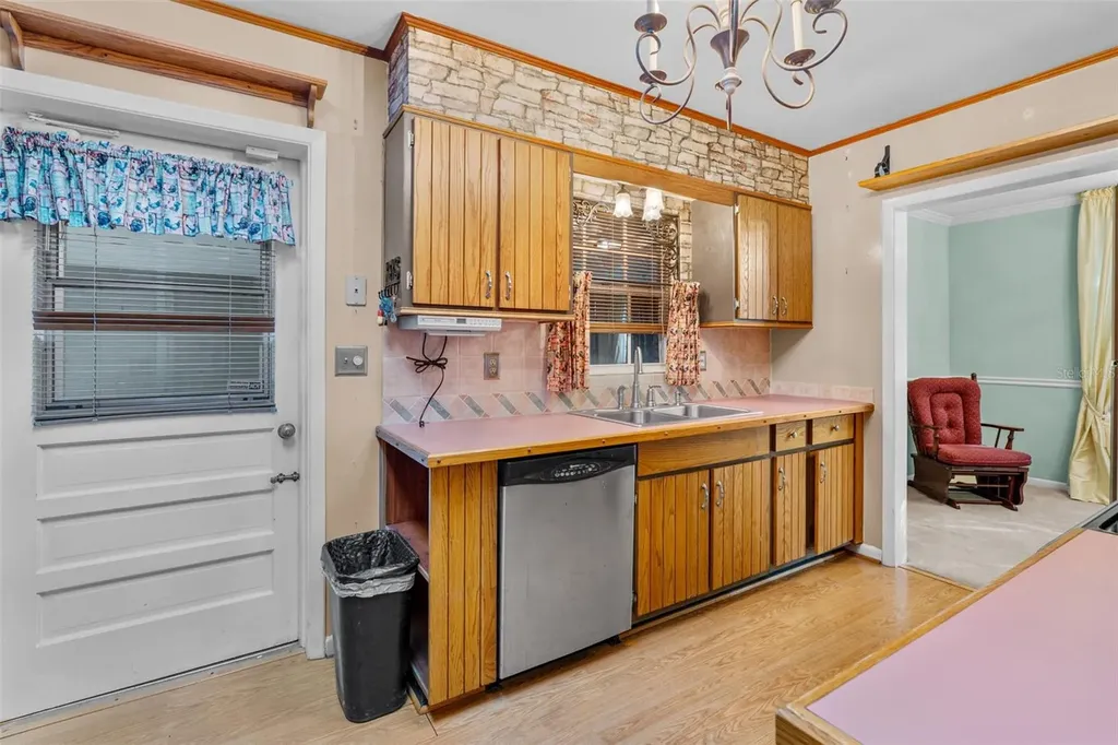 1619 Montcalm Street Orlando FL 32806
