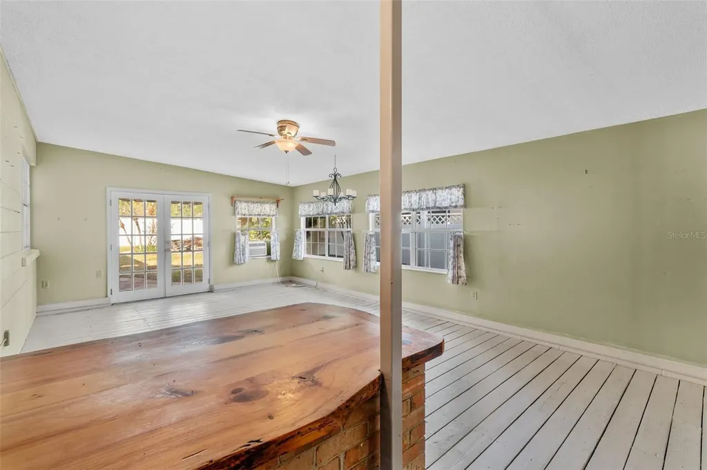 1619 Montcalm Street Orlando FL 32806