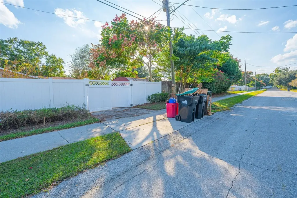 1619 Montcalm Street Orlando FL 32806