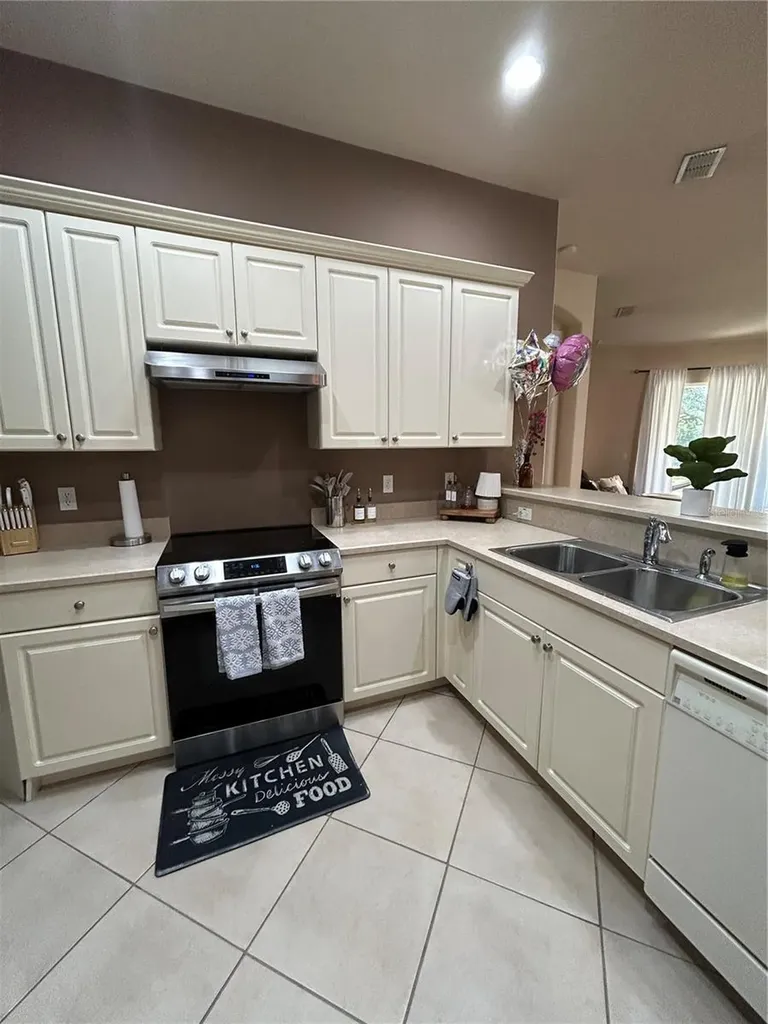 101 Lower Lake Court Debary FL 32713