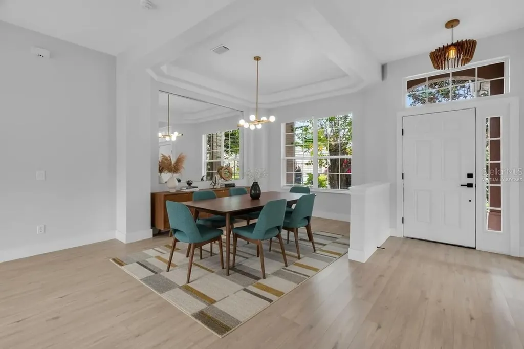 312 Londonderry Drive Sarasota FL 34240