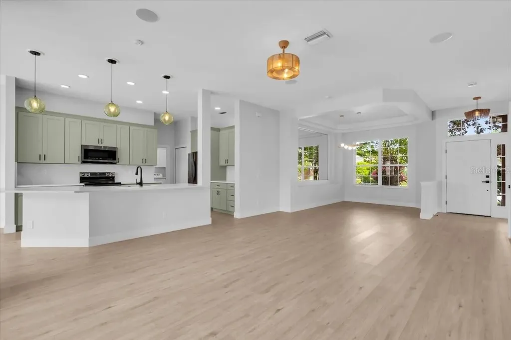 312 Londonderry Drive Sarasota FL 34240