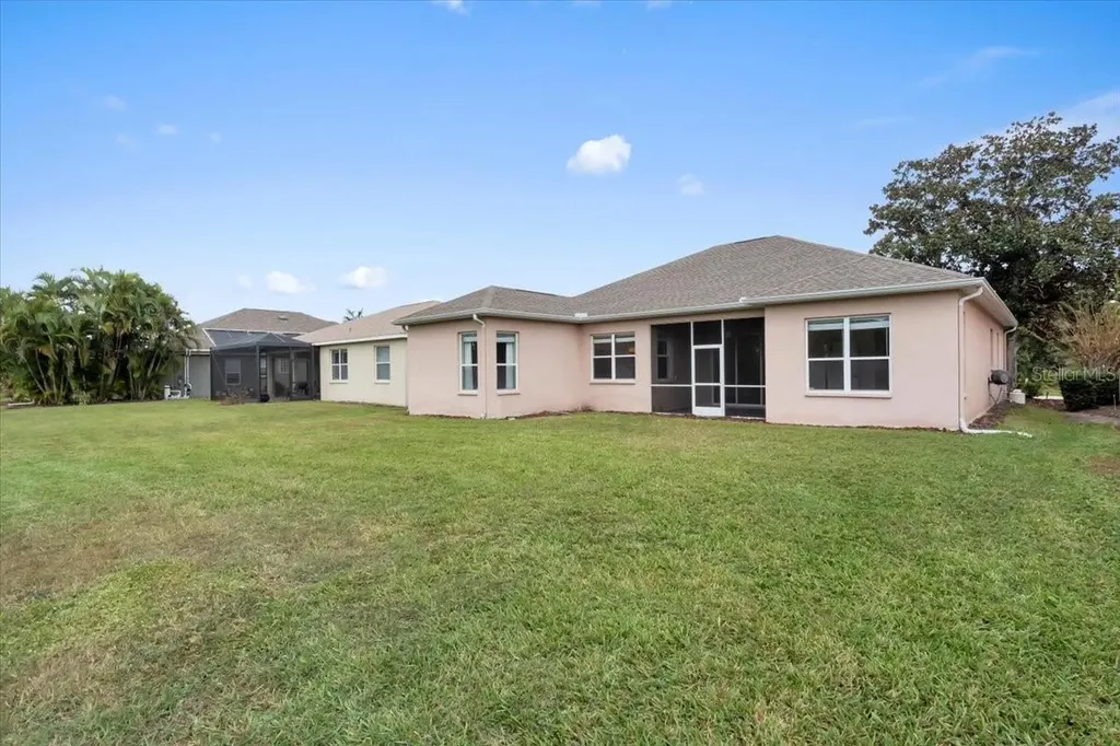312 Londonderry Drive Sarasota FL 34240