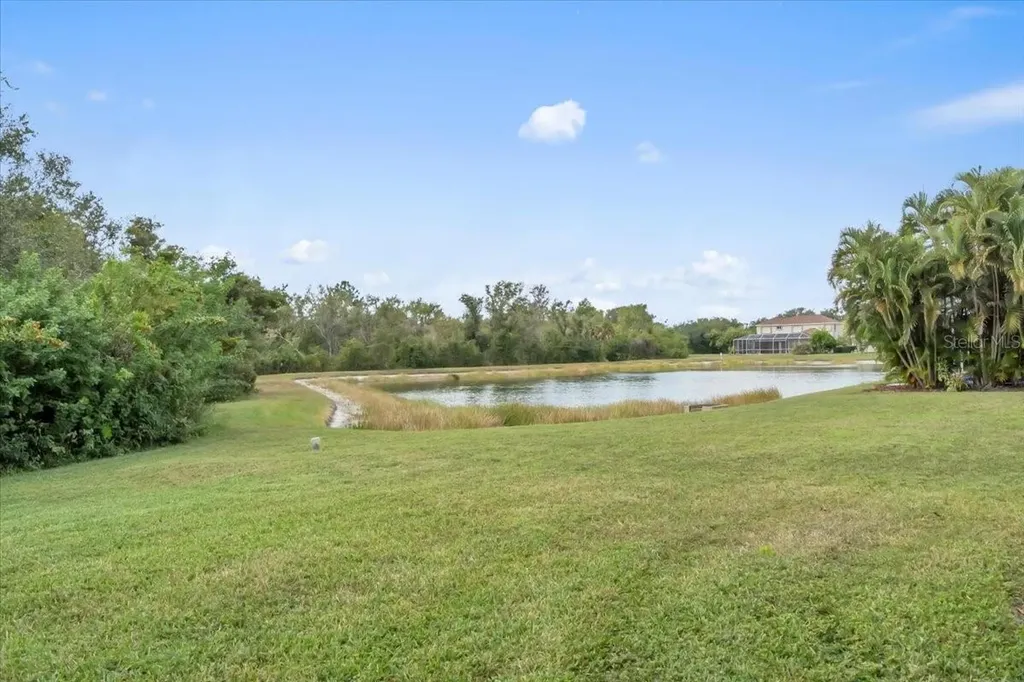 312 Londonderry Drive Sarasota FL 34240