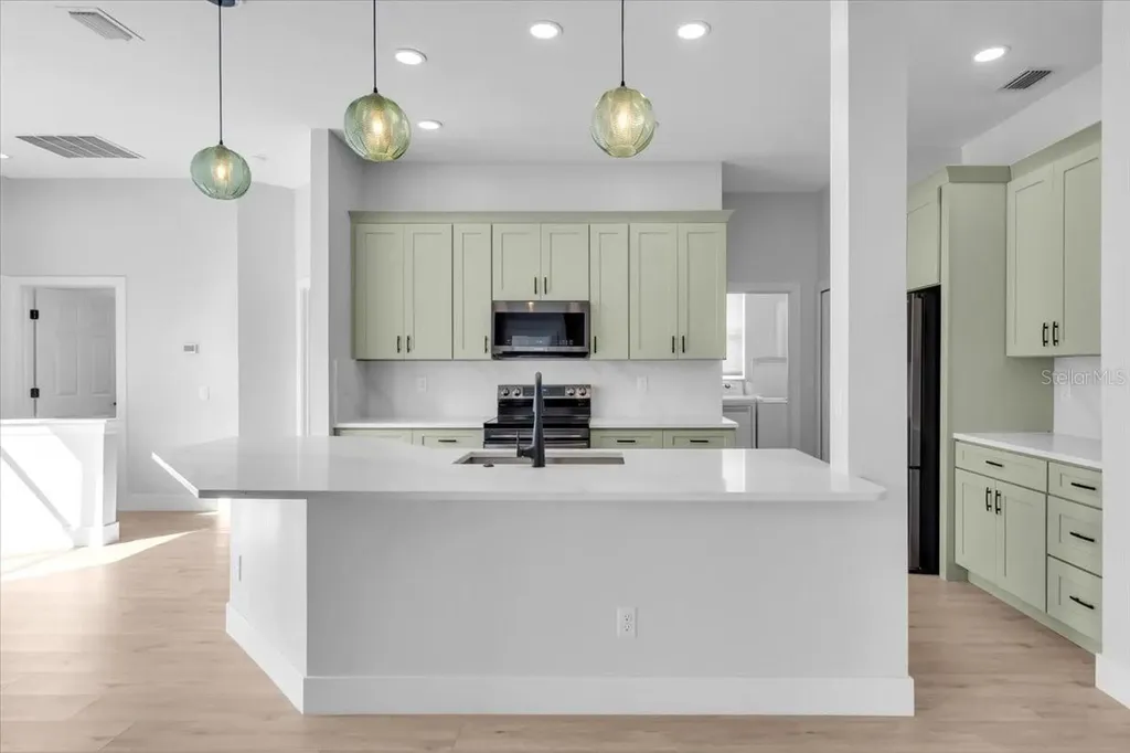 312 Londonderry Drive Sarasota FL 34240