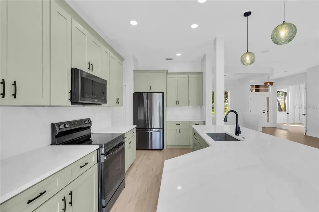 312 Londonderry Drive Sarasota FL 34240