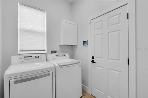 312 Londonderry Drive Sarasota FL 34240