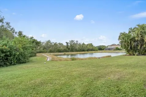 312 Londonderry Drive Sarasota FL 34240