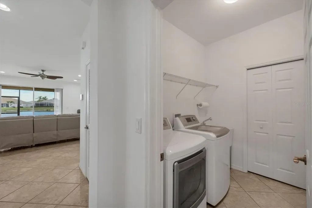 5283 Canyonland Way Venice FL 34293