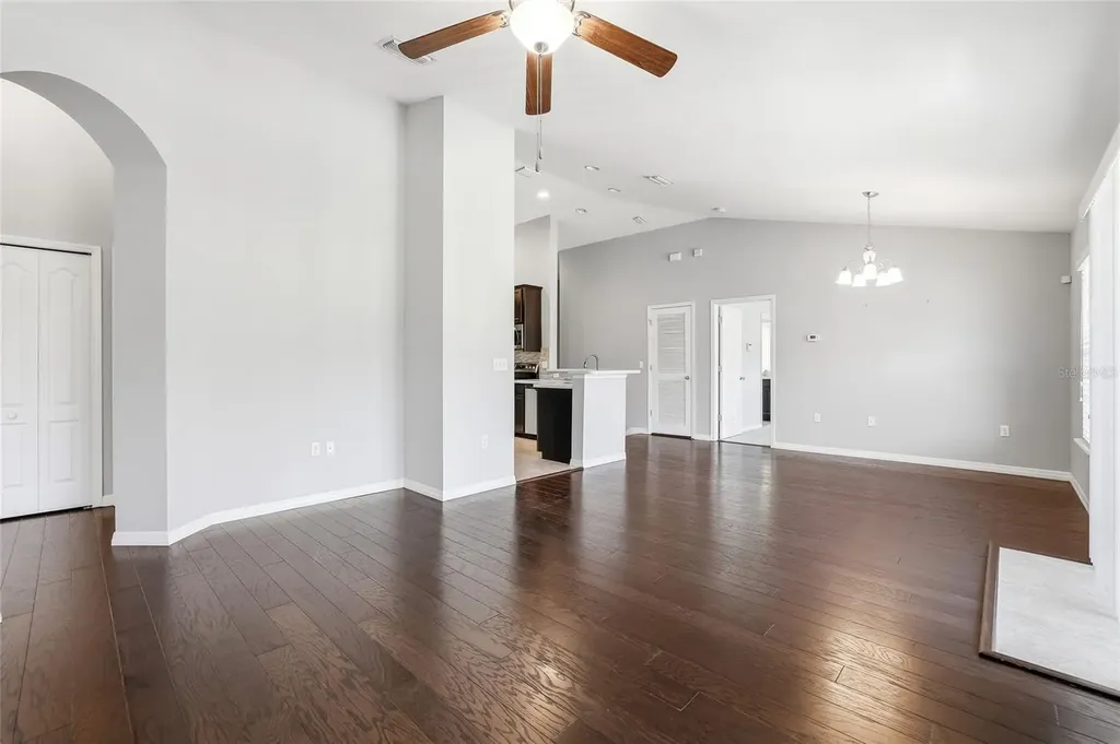 5723 Kingletsound Place Lithia FL 33547