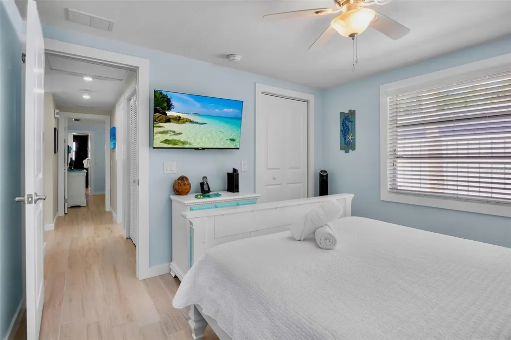 5803 Imperiore Avenue Holmes Beach FL 34217