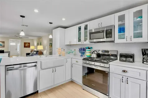 5803 Imperiore Avenue Holmes Beach FL 34217