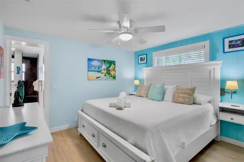 5803 Imperiore Avenue Holmes Beach FL 34217