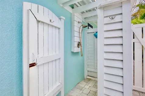 5803 Imperiore Avenue Holmes Beach FL 34217