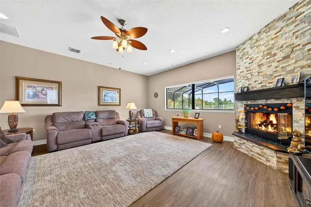 19850 Sugarloaf Mountain Road Clermont FL 34715