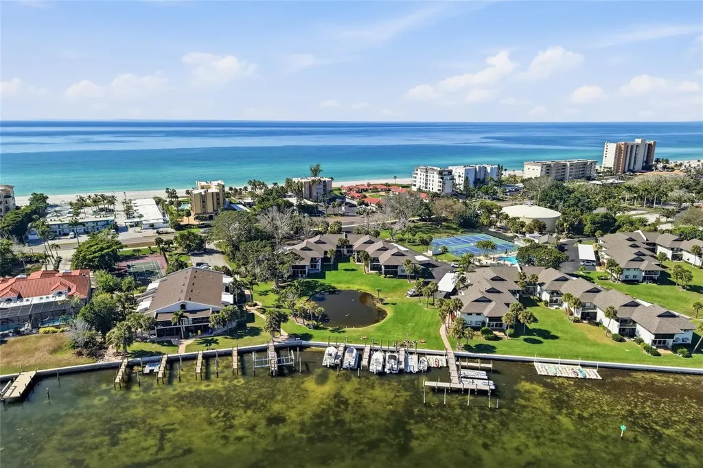 4234 Gulf Of Mexico Drive Longboat Key FL 34228