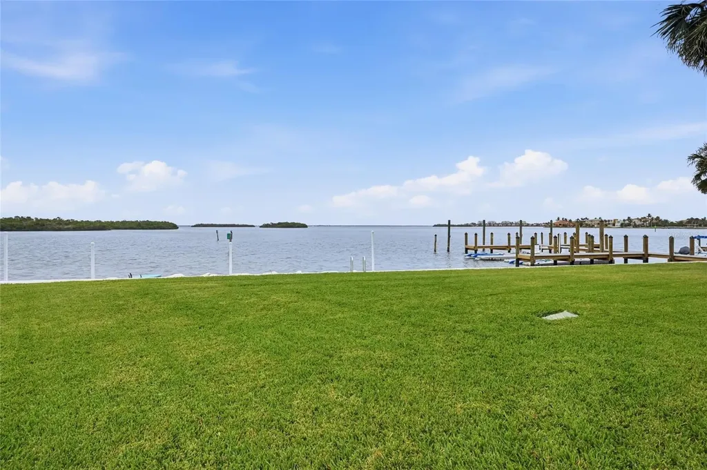 4234 Gulf Of Mexico Drive Longboat Key FL 34228