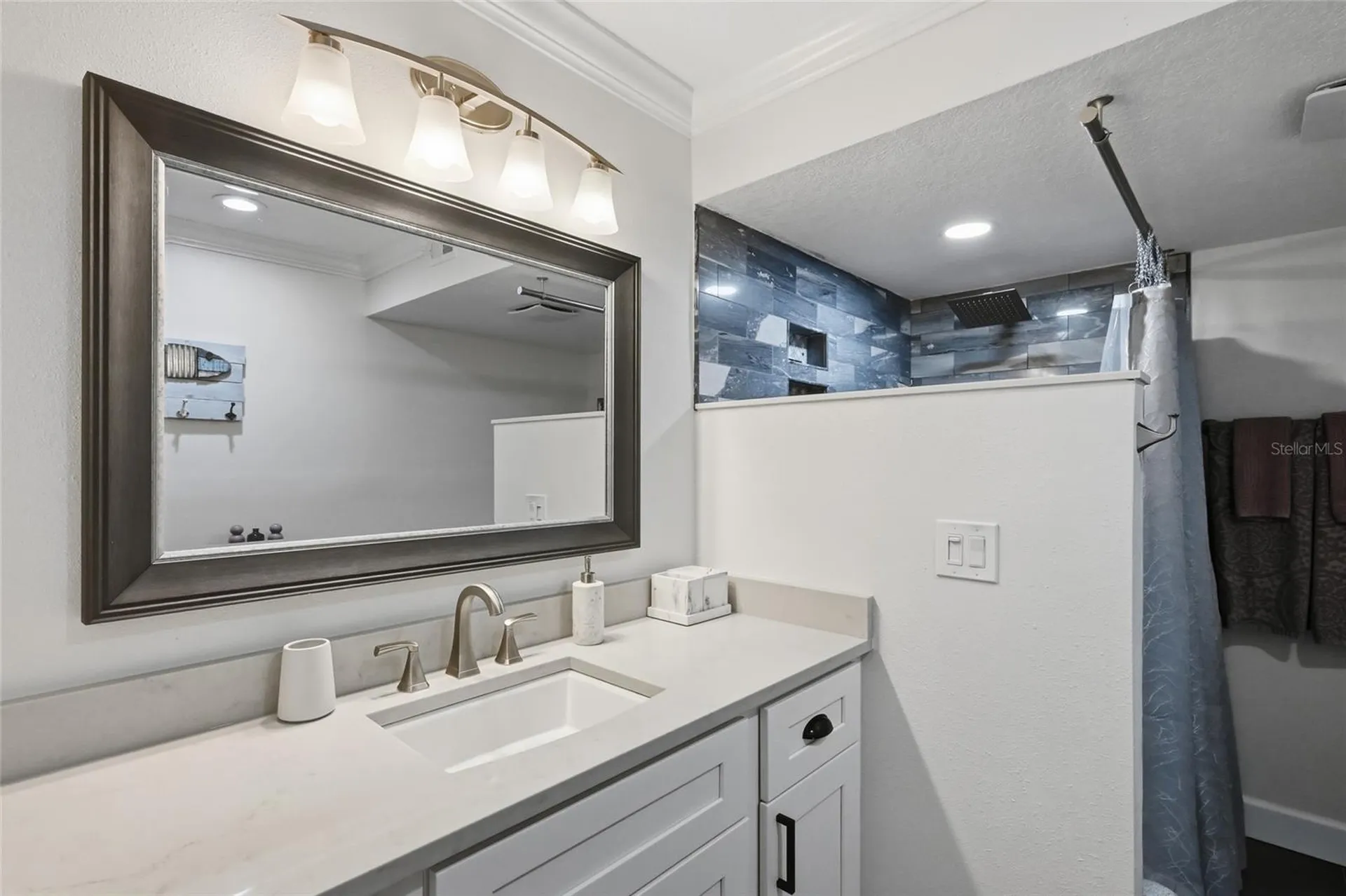 4234 Gulf Of Mexico Drive Longboat Key FL 34228
