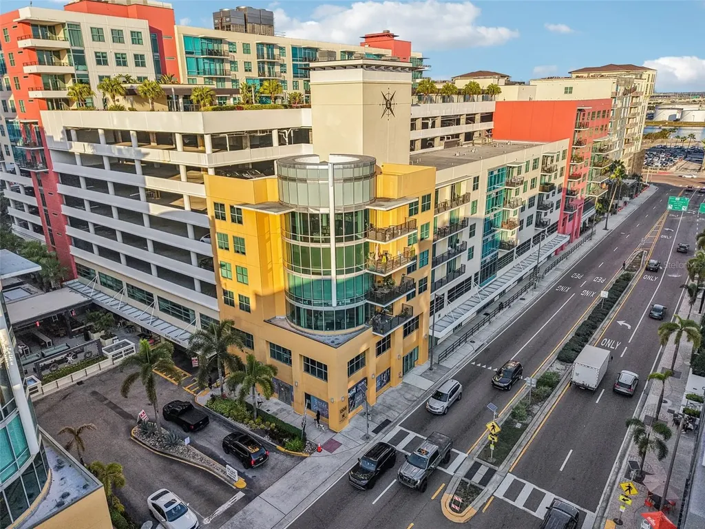 1208 E Kennedy Boulevard Tampa FL 33602