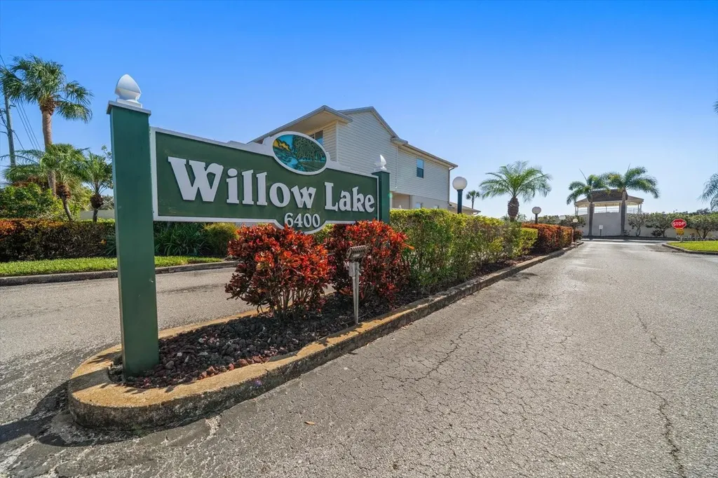 6400 46th Avenue N Kenneth City FL 33709