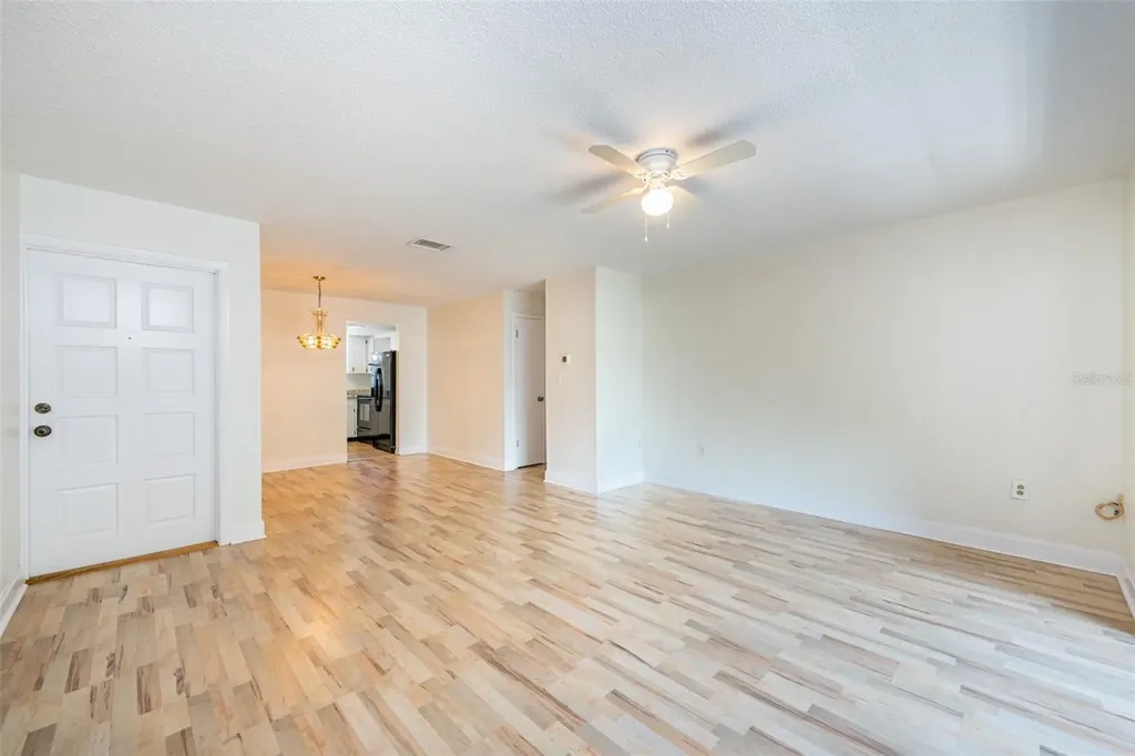 6042 1st Avenue S St Petersburg FL 33707