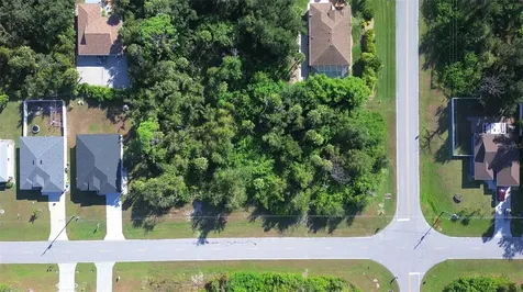 199 Cougar Way Rotonda West FL 33947