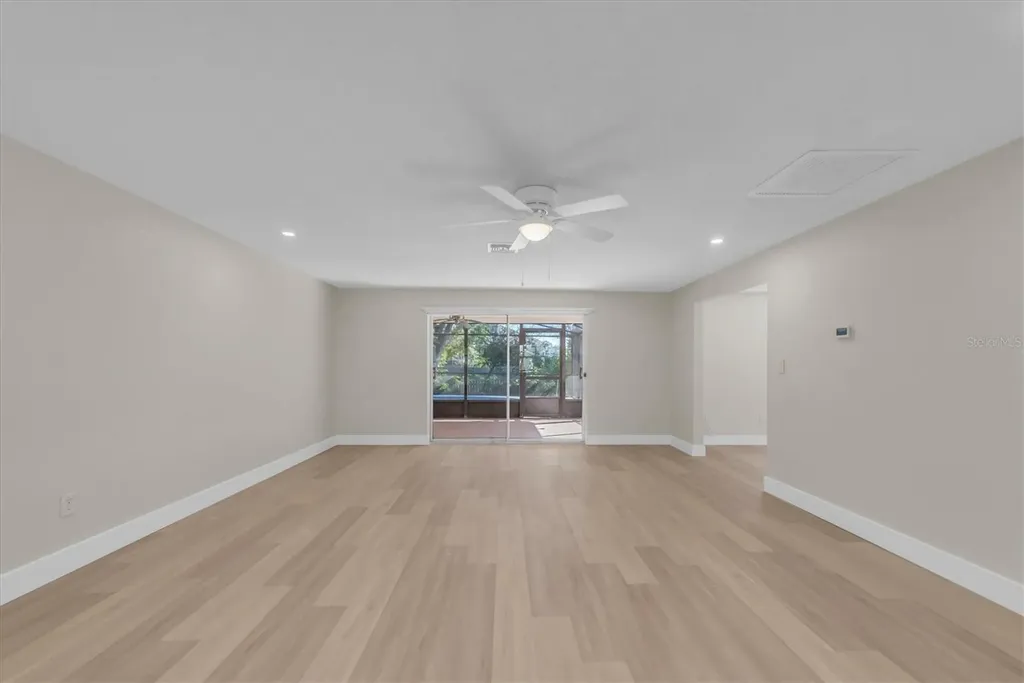 513 Oakwood Boulevard Oldsmar FL 34677