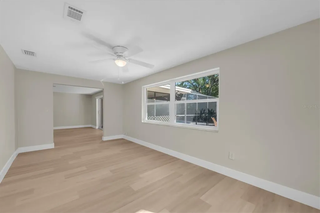 513 Oakwood Boulevard Oldsmar FL 34677
