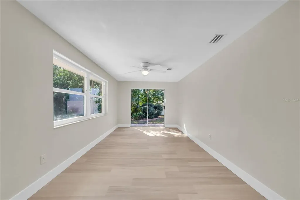 513 Oakwood Boulevard Oldsmar FL 34677