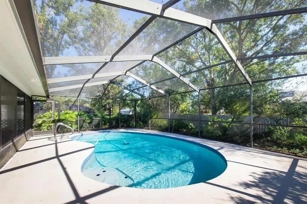 513 Oakwood Boulevard Oldsmar FL 34677