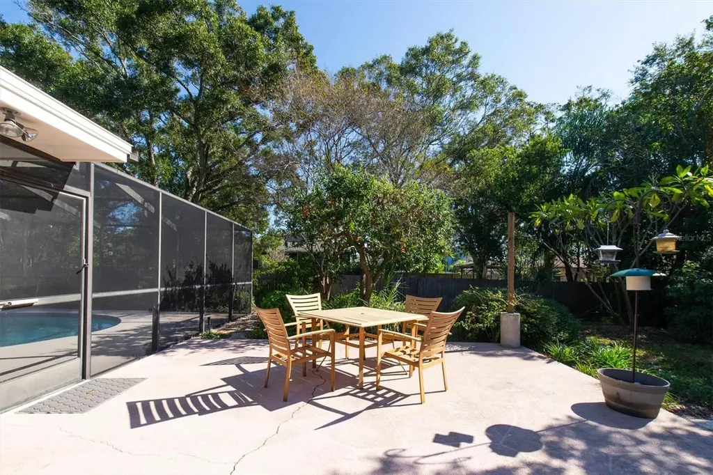 513 Oakwood Boulevard Oldsmar FL 34677
