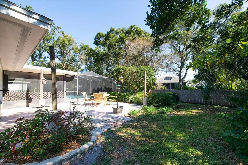 513 Oakwood Boulevard Oldsmar FL 34677