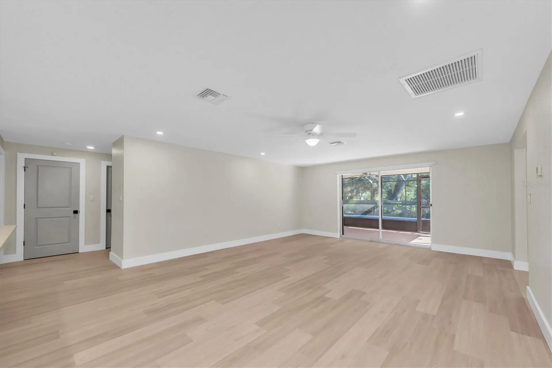 513 Oakwood Boulevard Oldsmar FL 34677