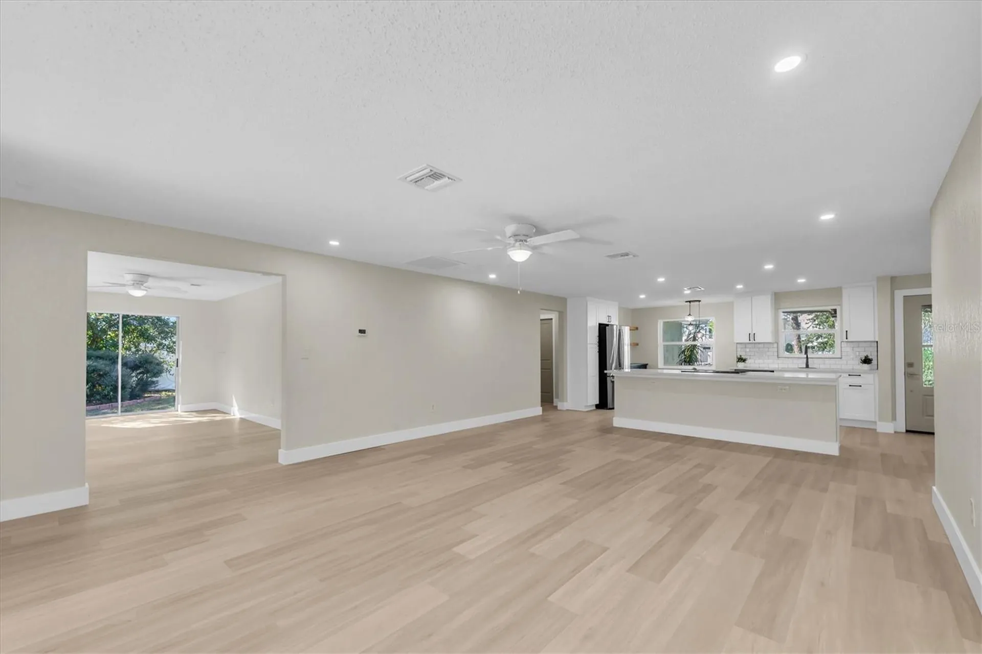 513 Oakwood Boulevard Oldsmar FL 34677