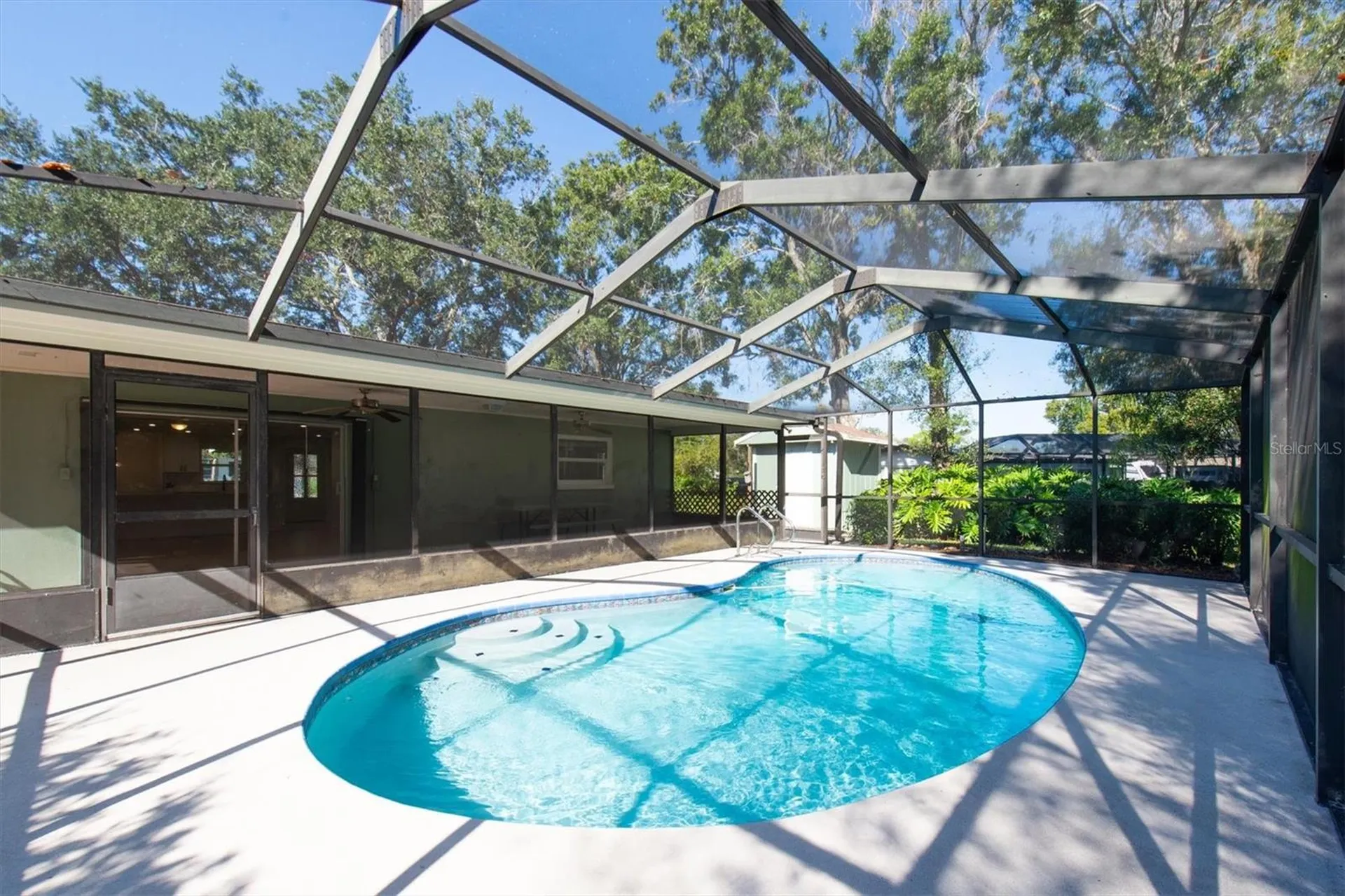 513 Oakwood Boulevard Oldsmar FL 34677