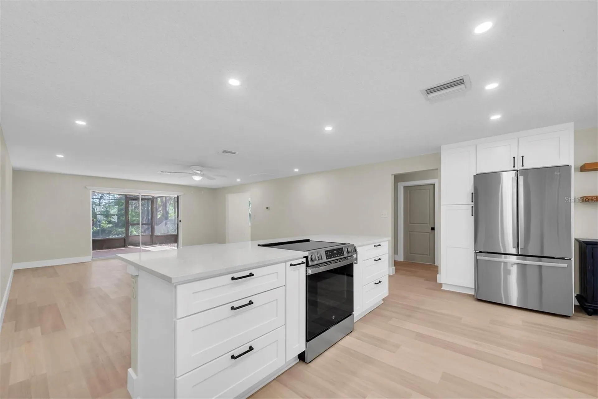 513 Oakwood Boulevard Oldsmar FL 34677