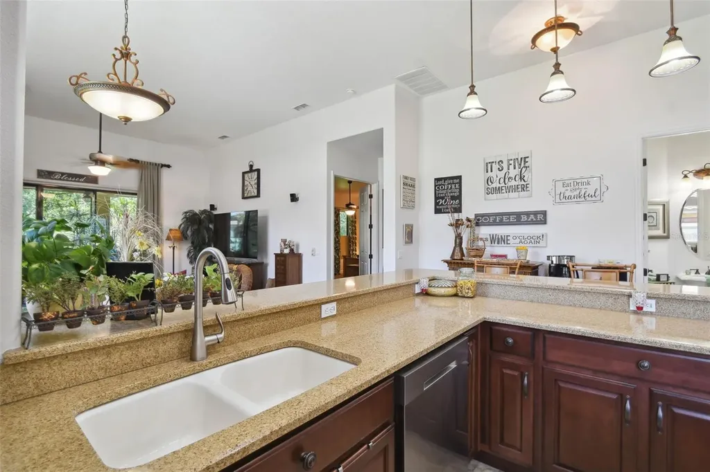 806 Ebb Tide Lane Kissimmee FL 34759
