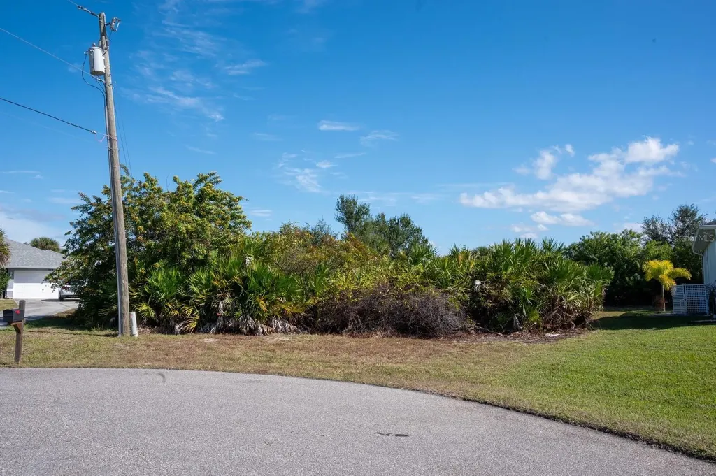 330 Baytree Drive Rotonda West FL 33947