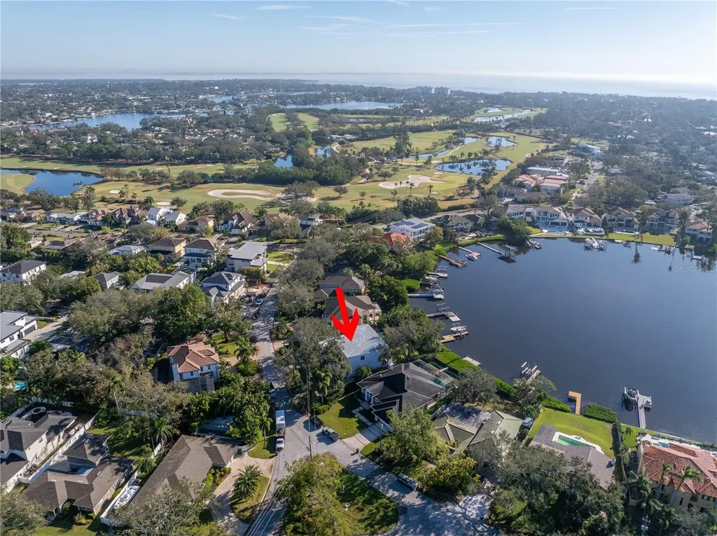 838 Monterey Boulevard NE St Petersburg FL 33704