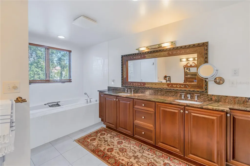 838 Monterey Boulevard NE St Petersburg FL 33704