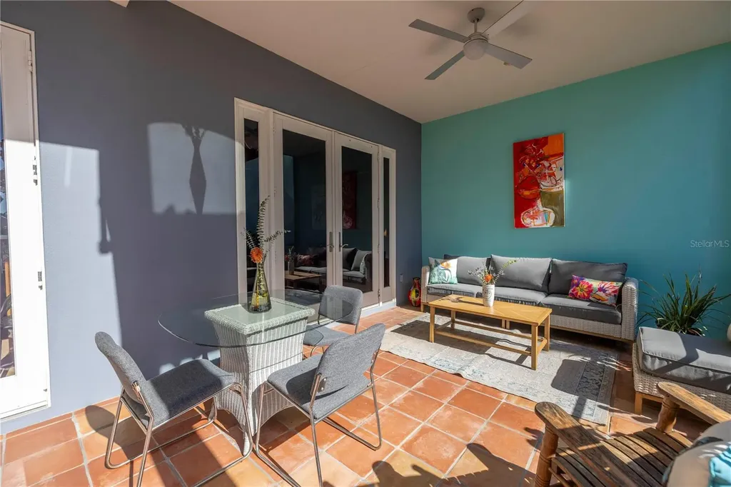 838 Monterey Boulevard NE St Petersburg FL 33704