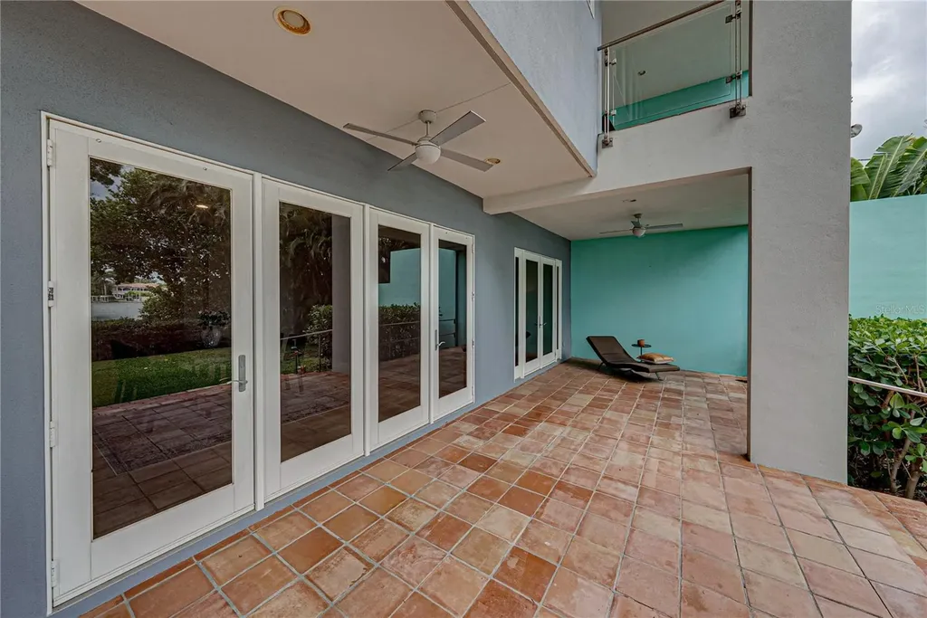 838 Monterey Boulevard NE St Petersburg FL 33704